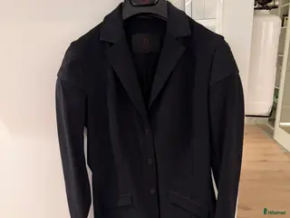 Jackor & Kavajer ryttarutrustning till salu: Tävlingskavaj Cavallerina Toscana i Upplands Väsby - Annons 1