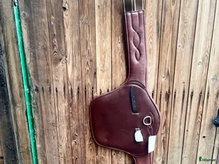 Sadeltillbehör hästutrustning Ny Brun magplatta, 120 cm - Annons 1