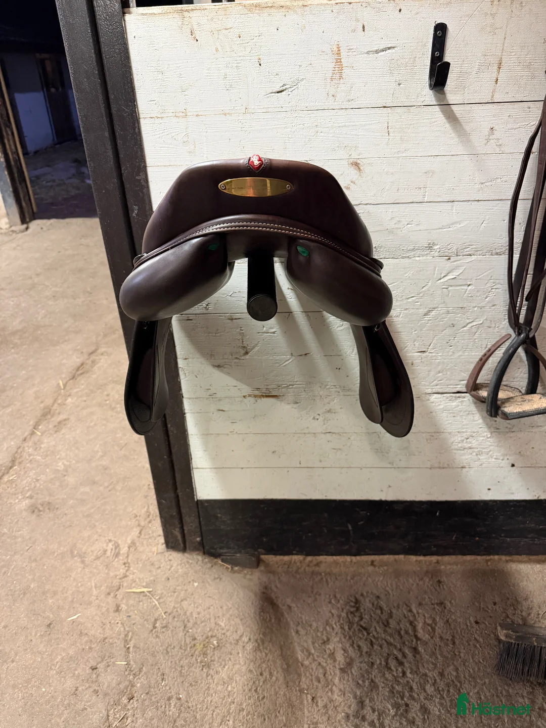 Sadlar hästutrustning till salu: Equipe hoppsadel!  - Annons 2