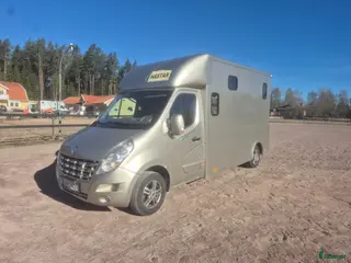Hästlastbilar fordon & transport till salu: Renault Master B-kortsbuss 985 kg lastvikt 6sits - Annons 1