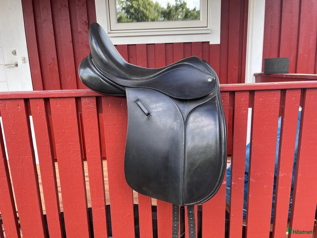 Sadlar hästutrustning till salu: Barnsby Cliff 17 - Annons 1