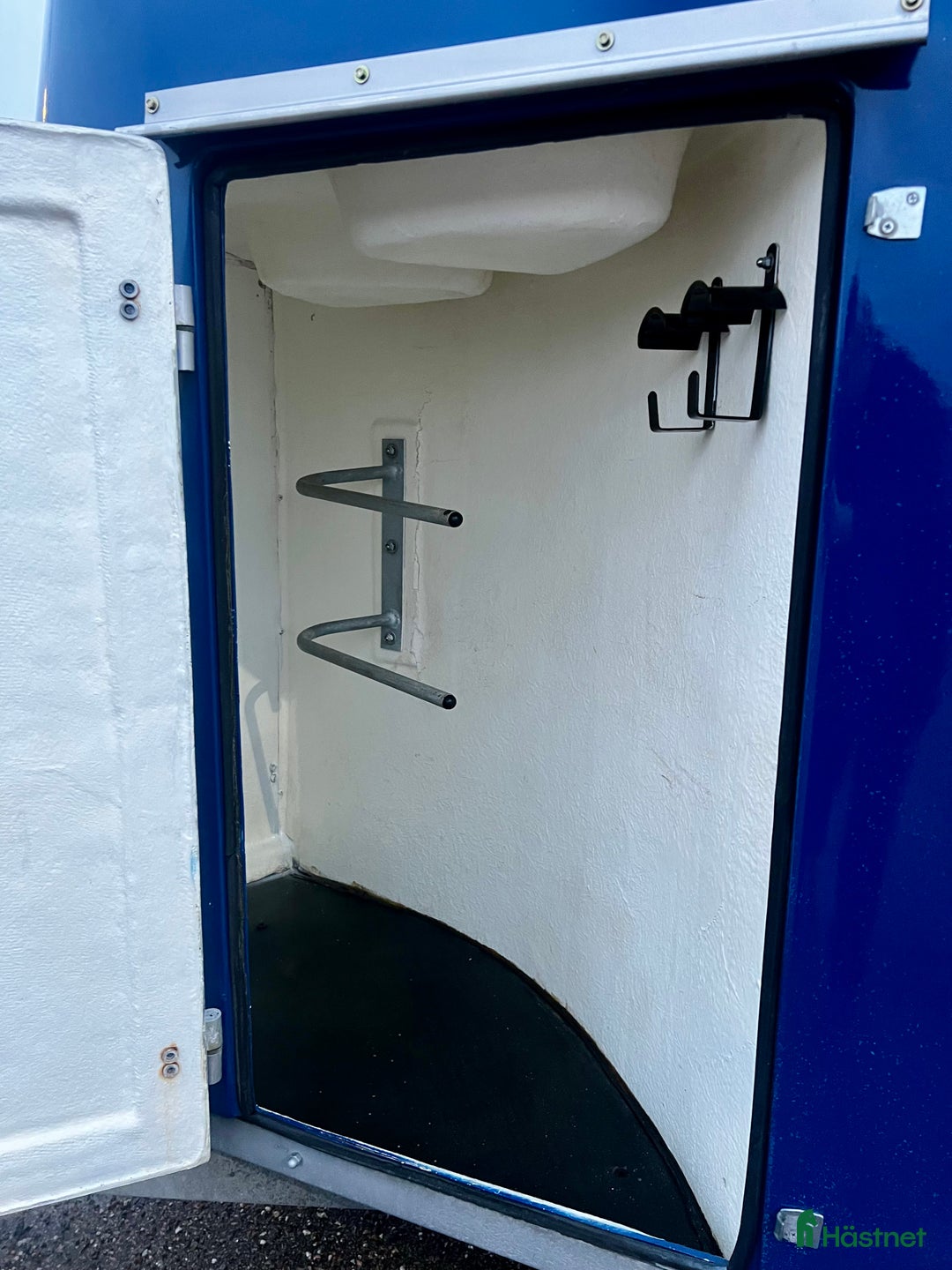 Hästtransporter  fordon & transport till salu: Värmlandsvagnen international ( Helg erbjudande! ) i Västerås - Annons 5