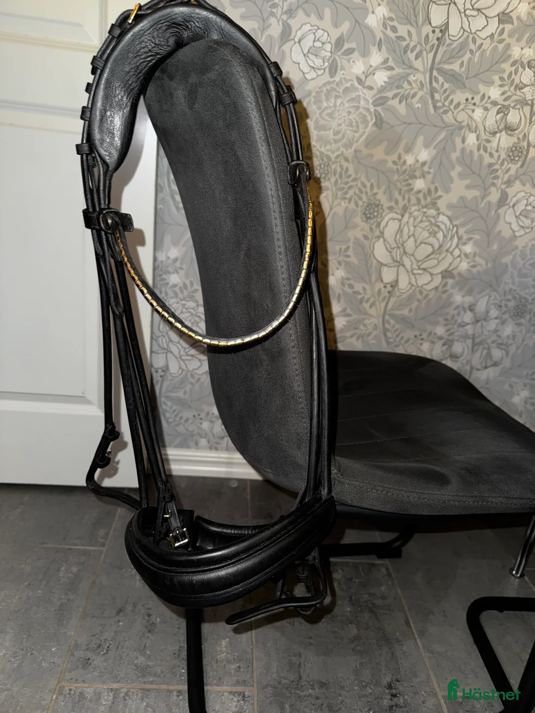 Träns hästutrustning till salu: Finesse kandar storlek full svart/mässing i Motala - Annons 1