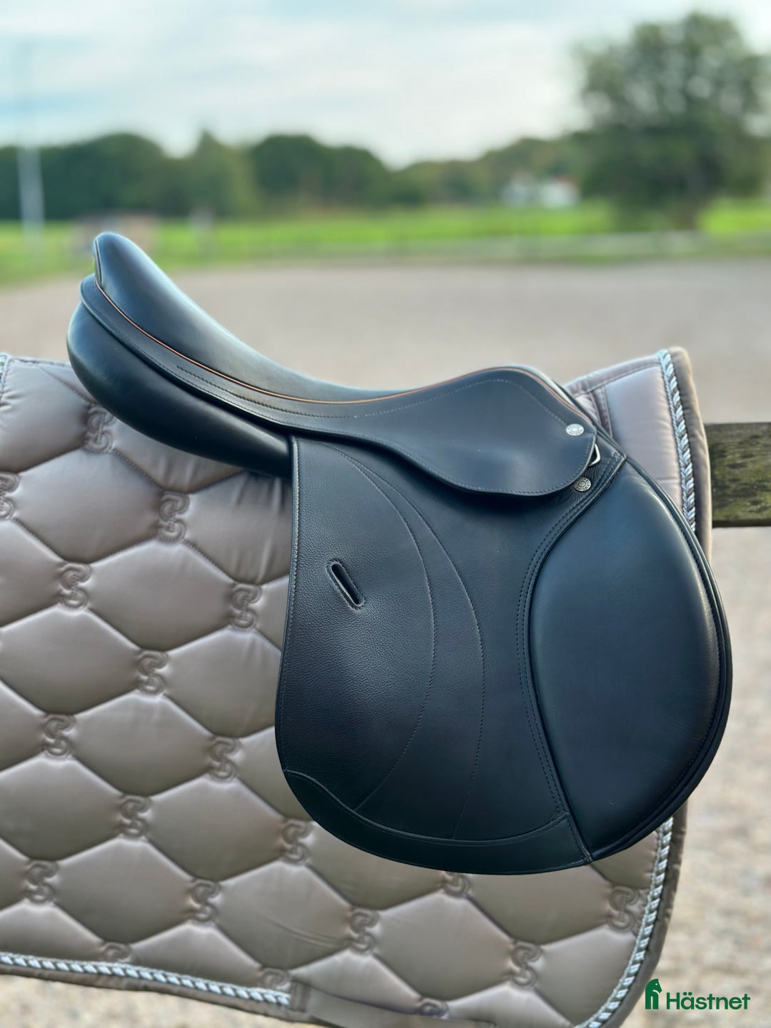 Sadlar hästutrustning till salu: Superfin Equipe Expression i Bovallstrand - Annons 2