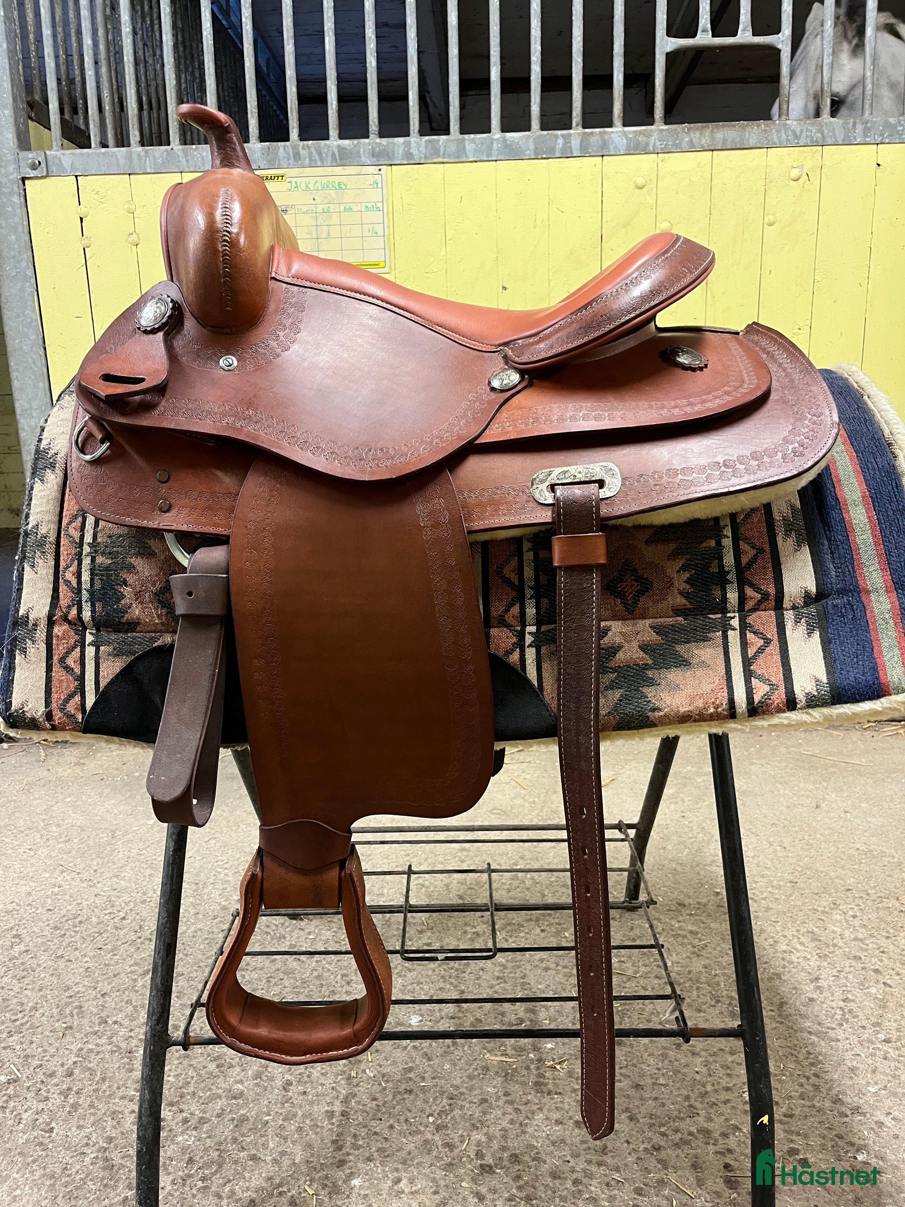 Sadlar hästutrustning till salu: Westernsadel inklusive padd säljes i Enköping - Annons 14