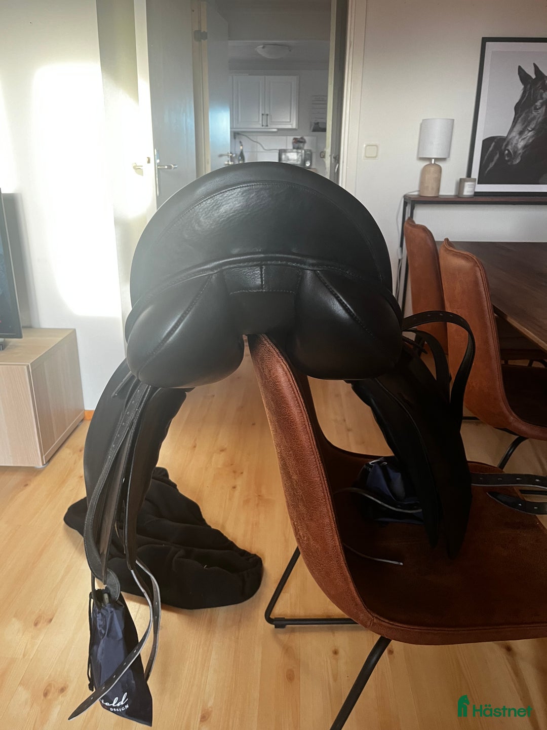 Sadlar hästutrustning till salu: Dressyr sadel i Tystberga - Annons 2