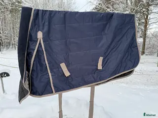 Täcken hästutrustning Stalltäcke 100 gram 135 cm i Visby - Annons 7