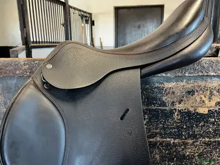 Sadlar hästutrustning Equipe Expression 18” - Annons 3