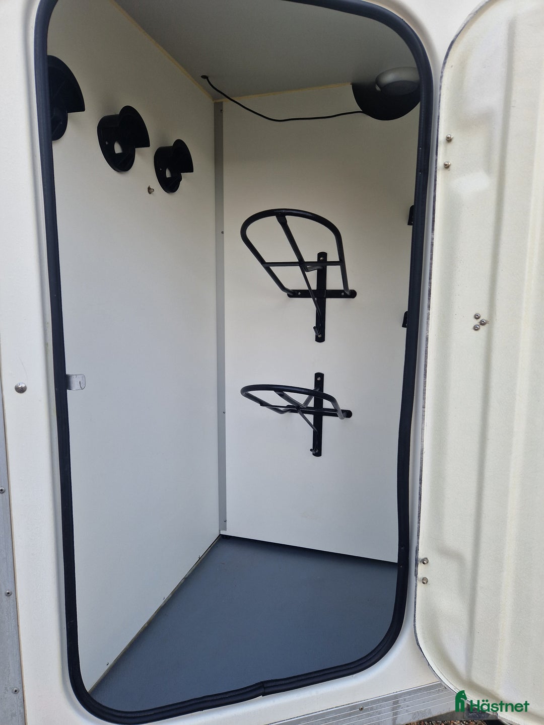 Hästtransporter  fordon & transport till salu: Forzab Futuro, 2018, utmärkt skick i Åkersberga - Annons 7