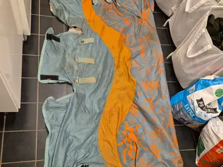 Täcken hästutrustning till salu: Horseware Amigo Three-In-One Evolution i Falköping - Annons 2