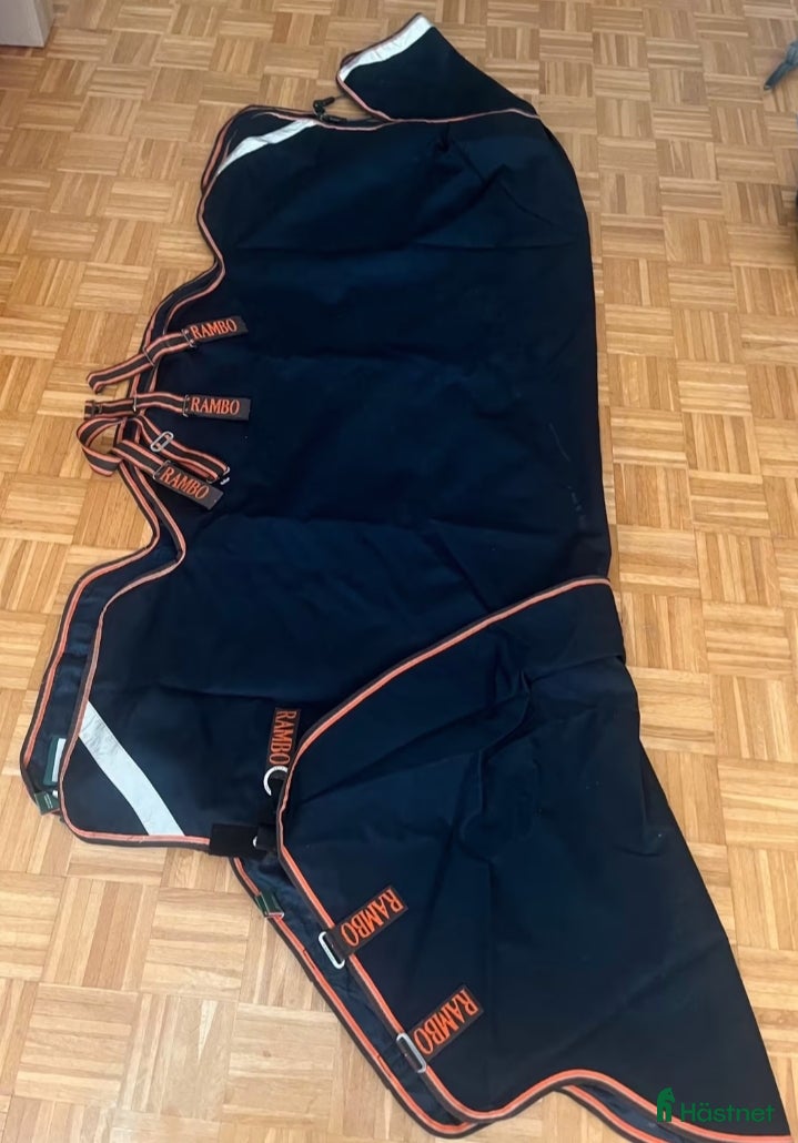 Täcken hästutrustning Rambo Supreme T/O 50g i Rättvik - Annons 10