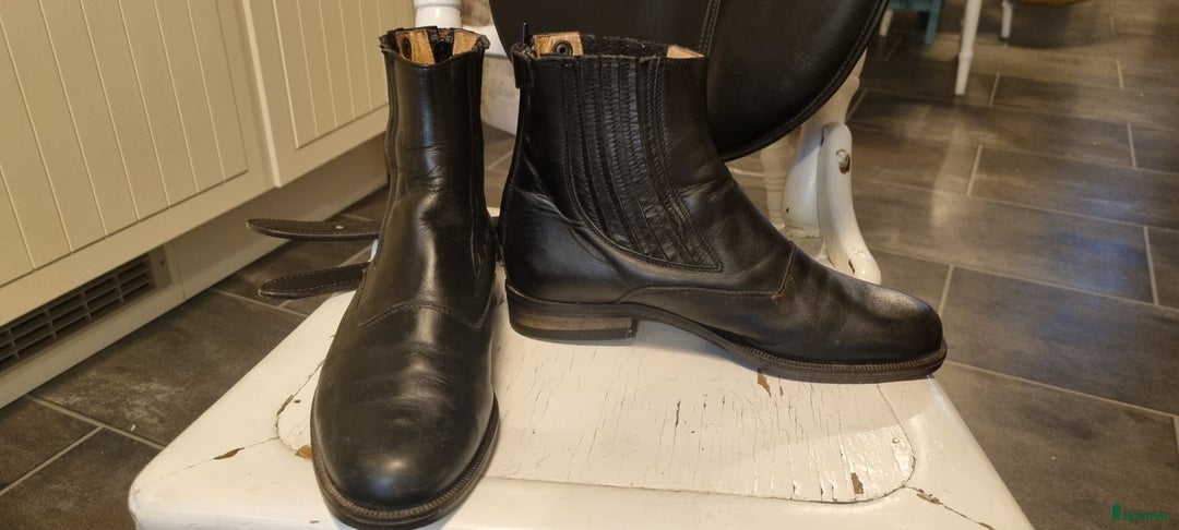 Ridstövlar ryttarutrustning till salu: Italienska ridskor strl 38 i Ljungbyhed - Annons 2