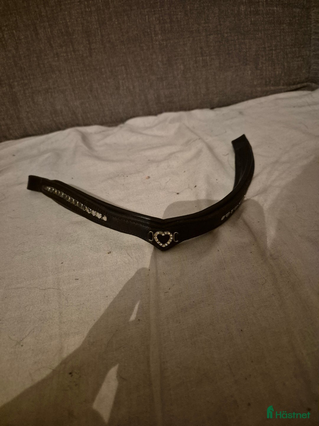 Övrig Hästutrustning hästutrustning till salu: Pannband med hjärtan  i Nybro - Annons 2