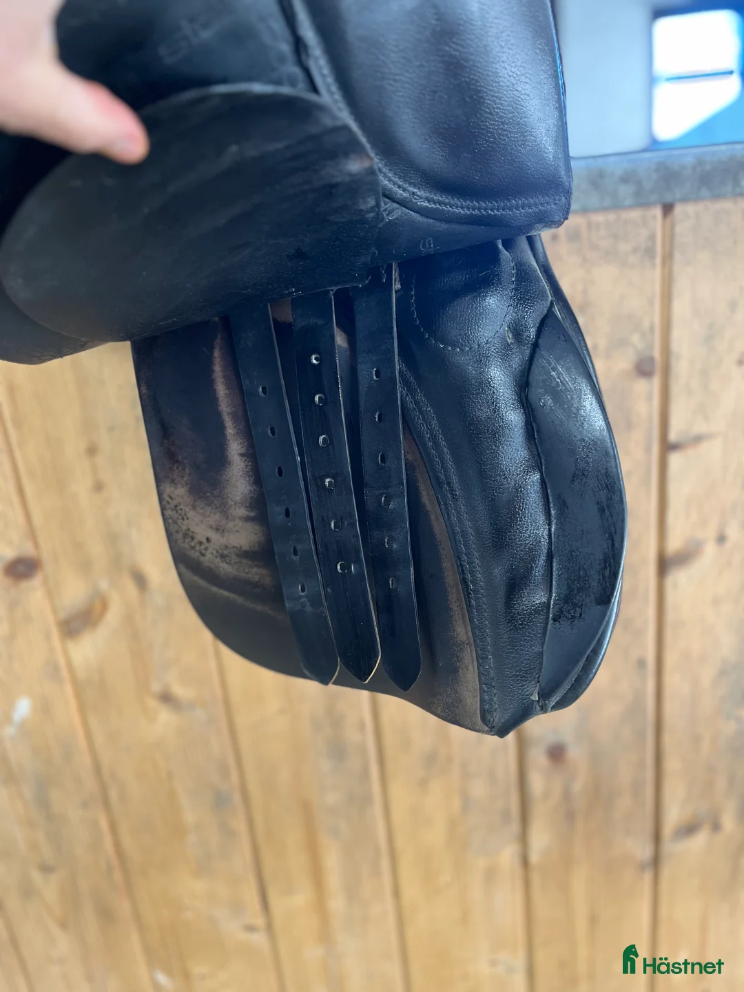 Sadlar hästutrustning till salu: Äldre Stübben dressyr sadel i Saxtorp - Annons 4