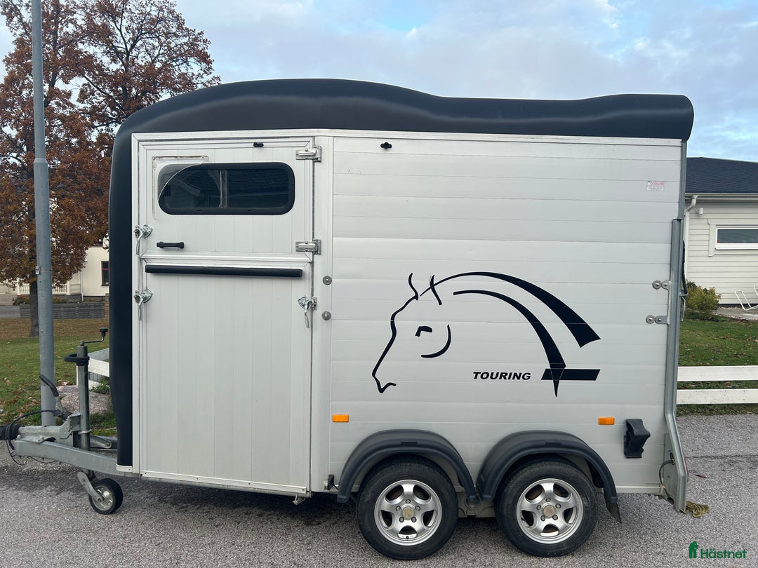 Hästtransporter  fordon & transport till salu: 1,5 hästarstransport. Cheval Liberte. Touring One i Västervik - Annons 1