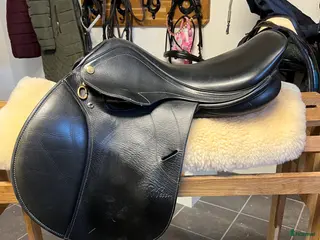 Sadlar hästutrustning Pessoa genX Elite 16” M - Annons 2