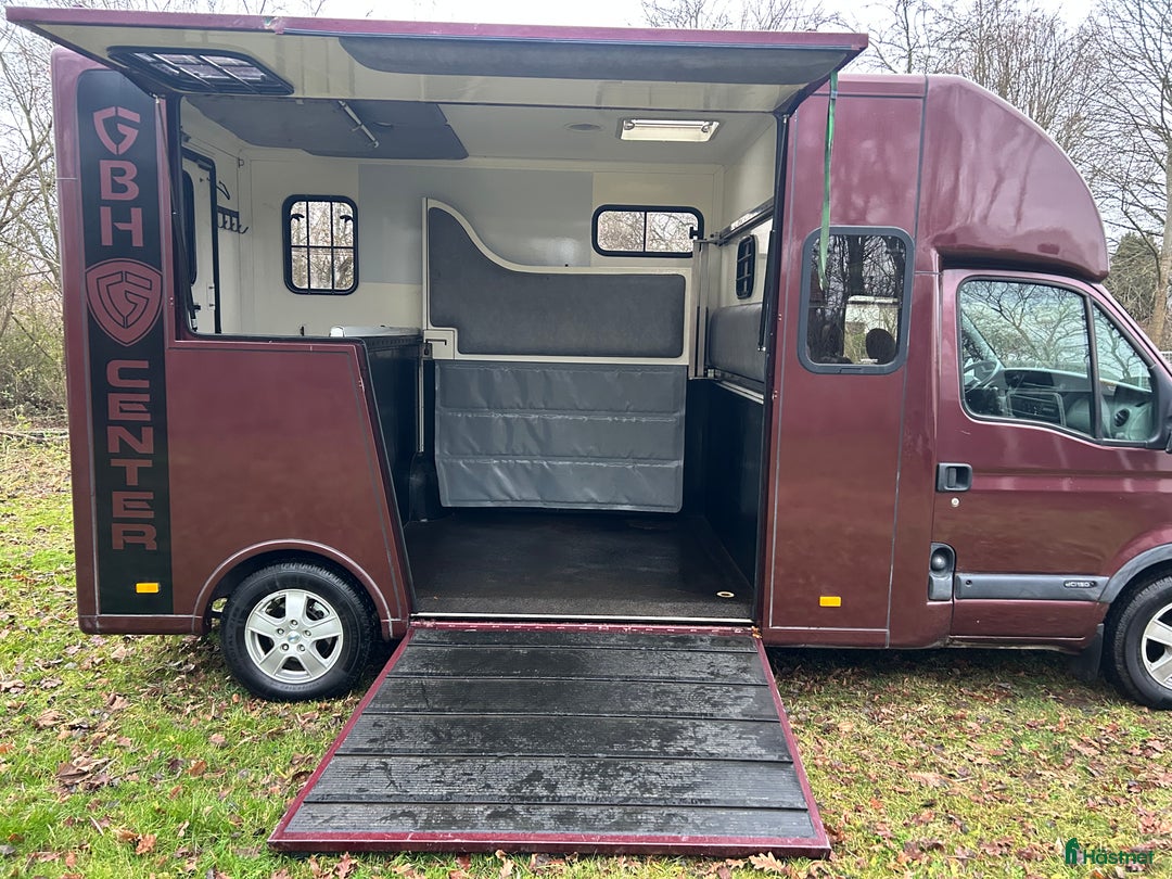 Hästlastbilar  fordon & transport till salu: Paragan 5 sits rejäl och robust  i Teckomatorp - Annons 5