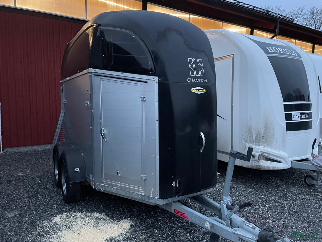 Hästtransporter  fordon & transport till salu: Böckmann - Champion R  - Annons 1