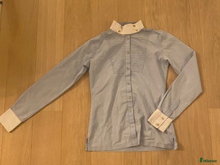 Övrigt Ridkläder ryttarutrustning till salu: Mountain Horse tävlings skjorta säljes i Enebyberg - Annons 1