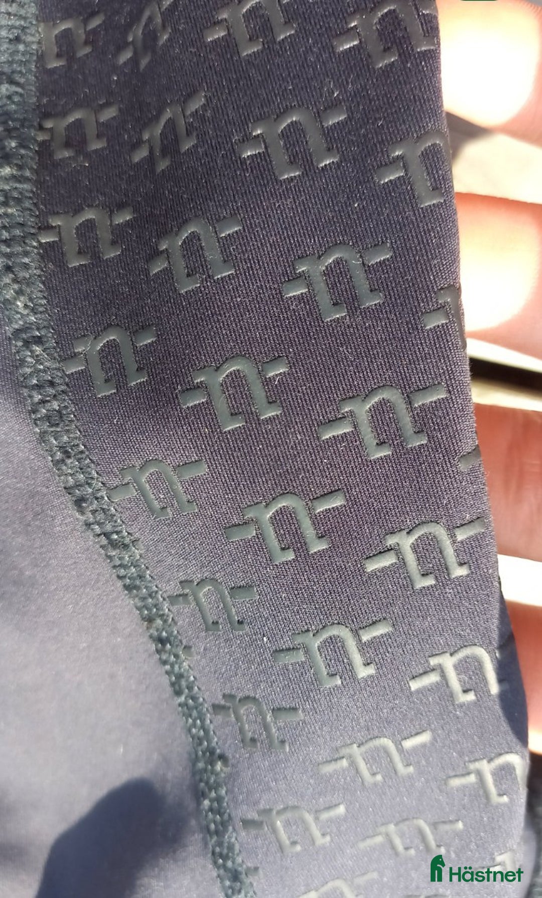 Ridbyxor ryttarutrustning till salu: Fina Uhip ridtights I mörk blå i Tanumshede - Annons 2