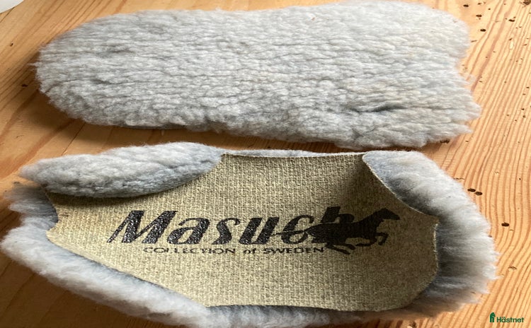 Benskydd hästutrustning till salu: Underlägg i teddy till strykkappor i Fliseryd - Annons 20