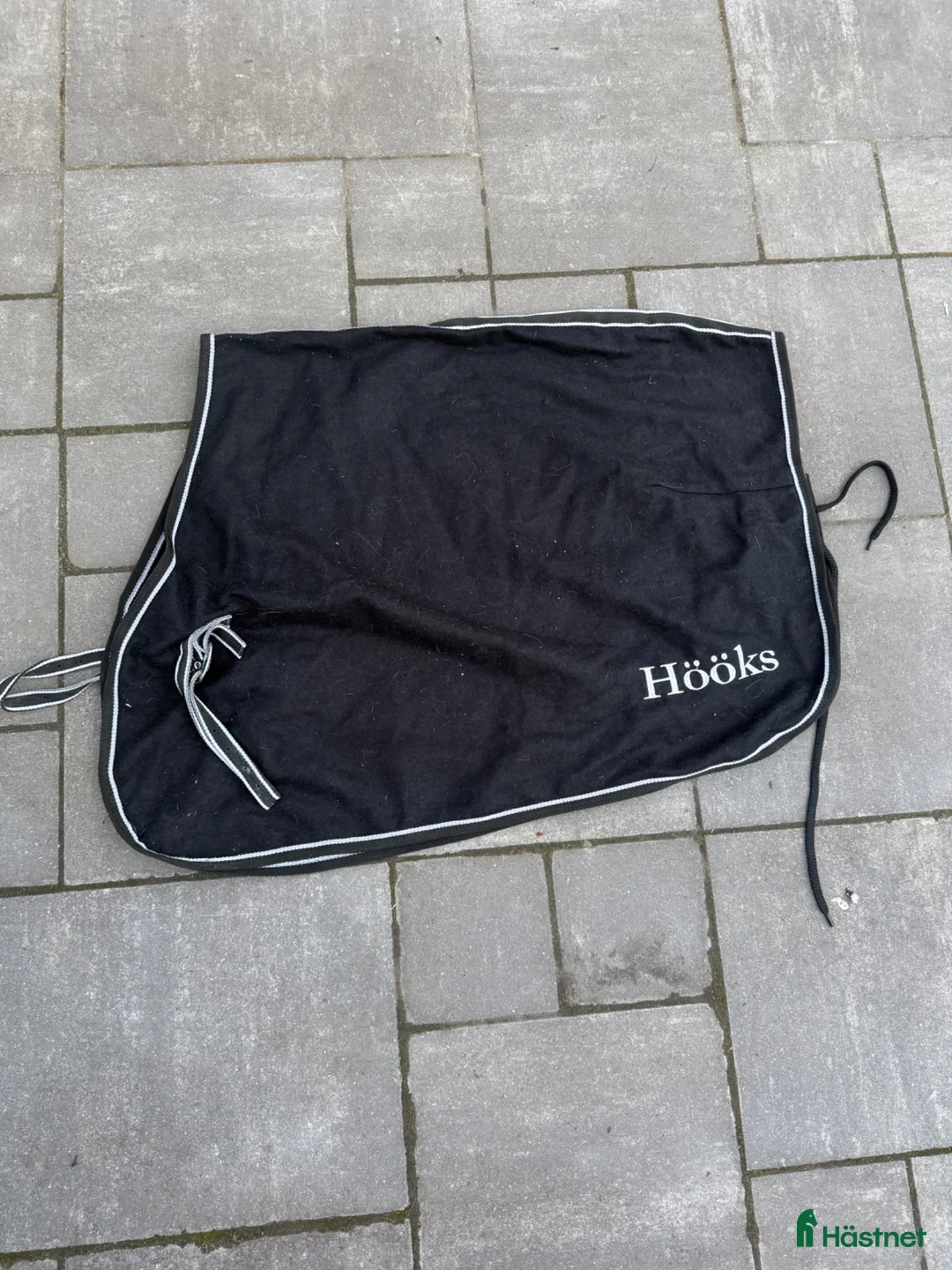 Täcken hästutrustning till salu: Hööks ländtäcke - Annons 1