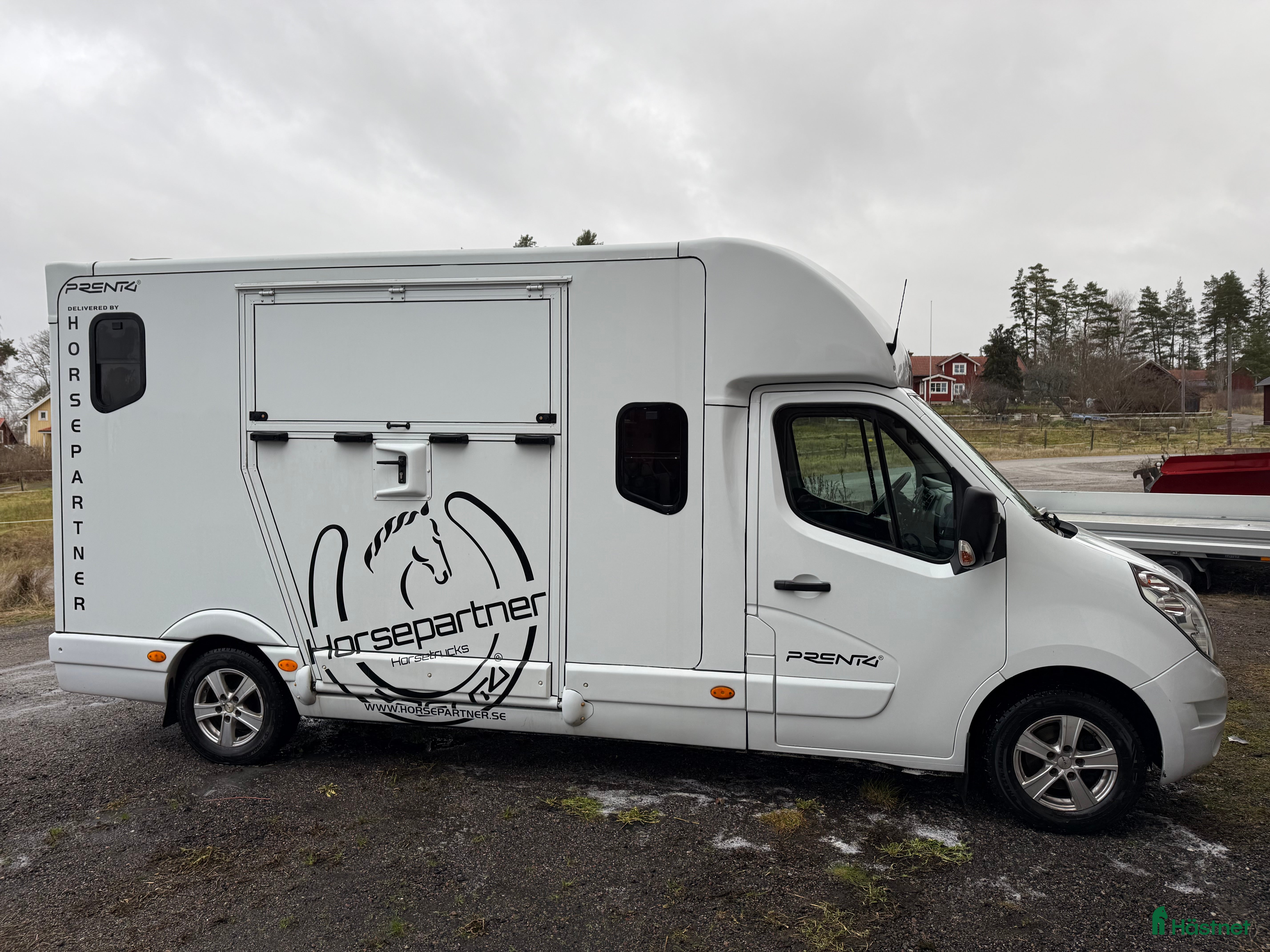 Hästlastbilar  fordon &amp; transport till salu: Hästbuss B-kort i Lidingö - Annons 3