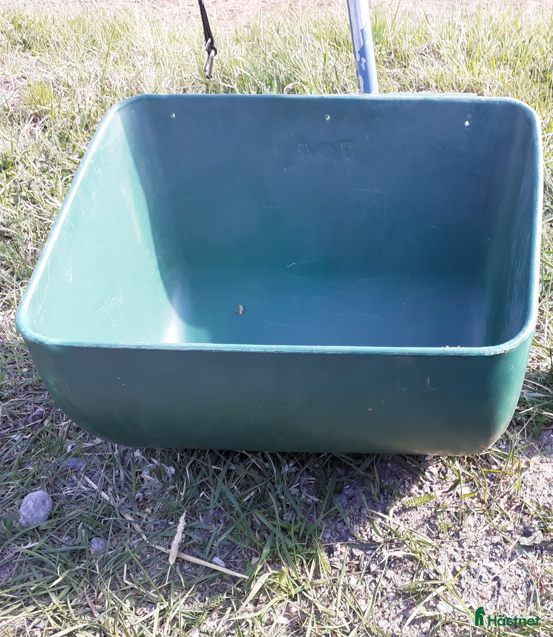 Stallinredning, stängsel & gård övrig utrustning till salu: Krubba , granngården  i Vendelsö - Annons 1