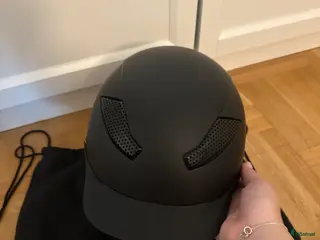 Hjälmar ryttarutrustning till salu: Kylin hjälm i Växjö - Annons 10