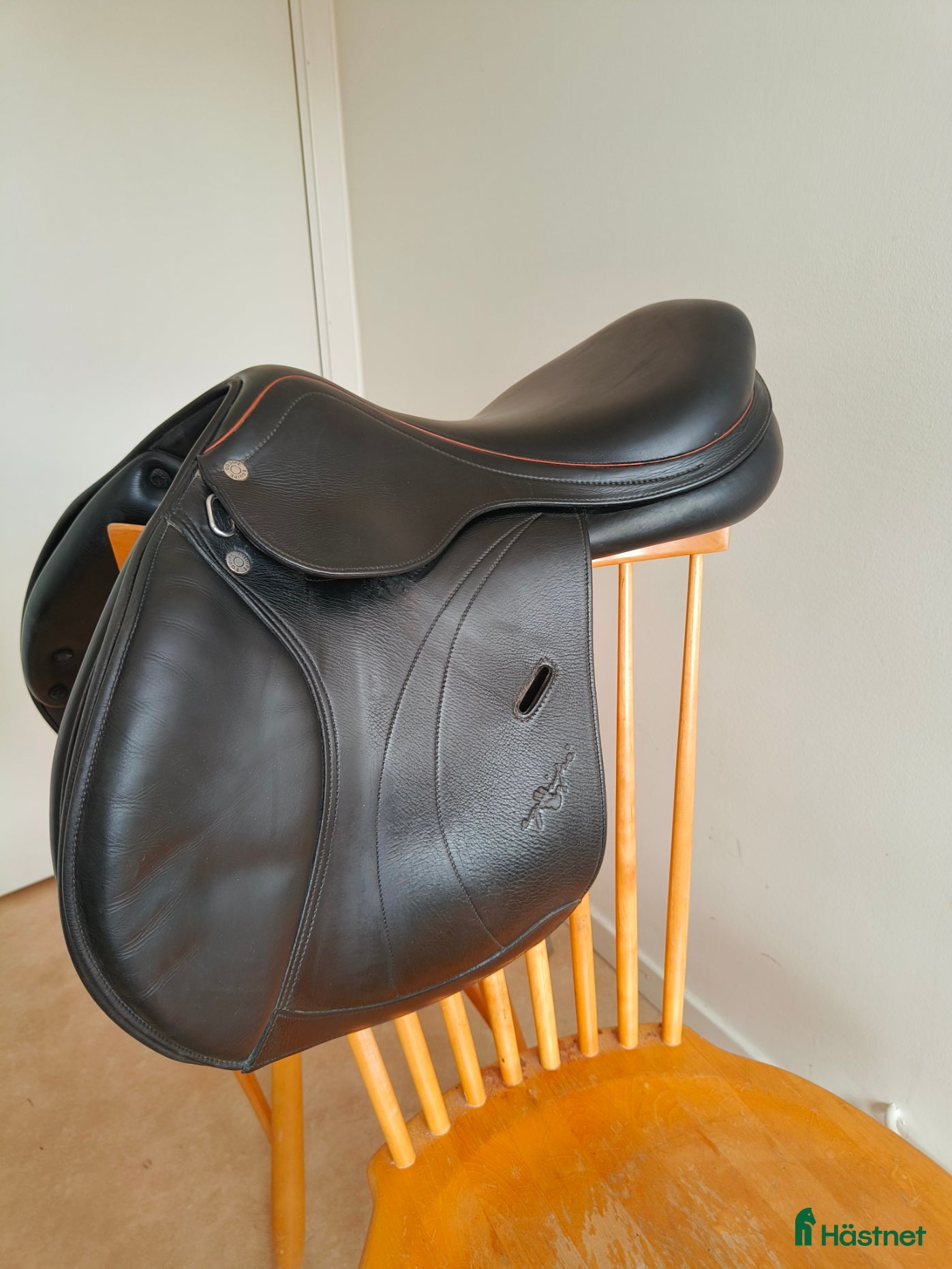 Sadlar hästutrustning EQUIPE EXPRESSION  - Annons 1