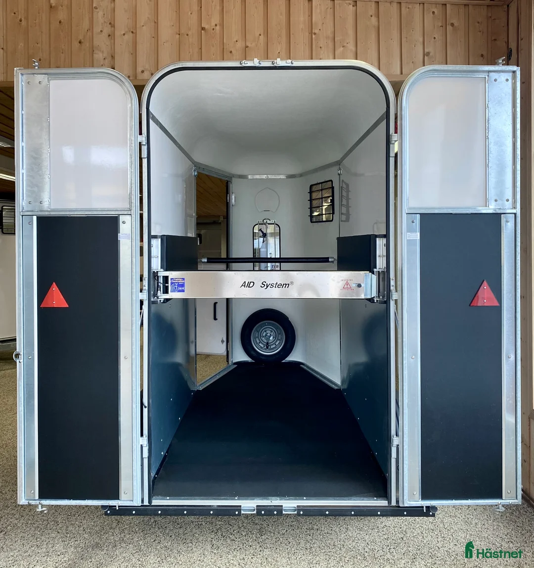 Hästtransporter  fordon & transport till salu: Fautras JMS- Lasta enkelt utan tung lyft - Annons 8