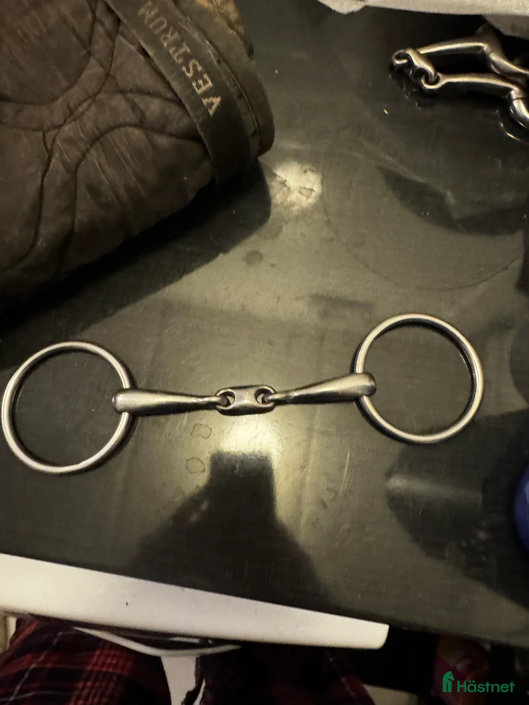 Bett hästutrustning till salu: Tre delat bett i Kimstad - Annons 1