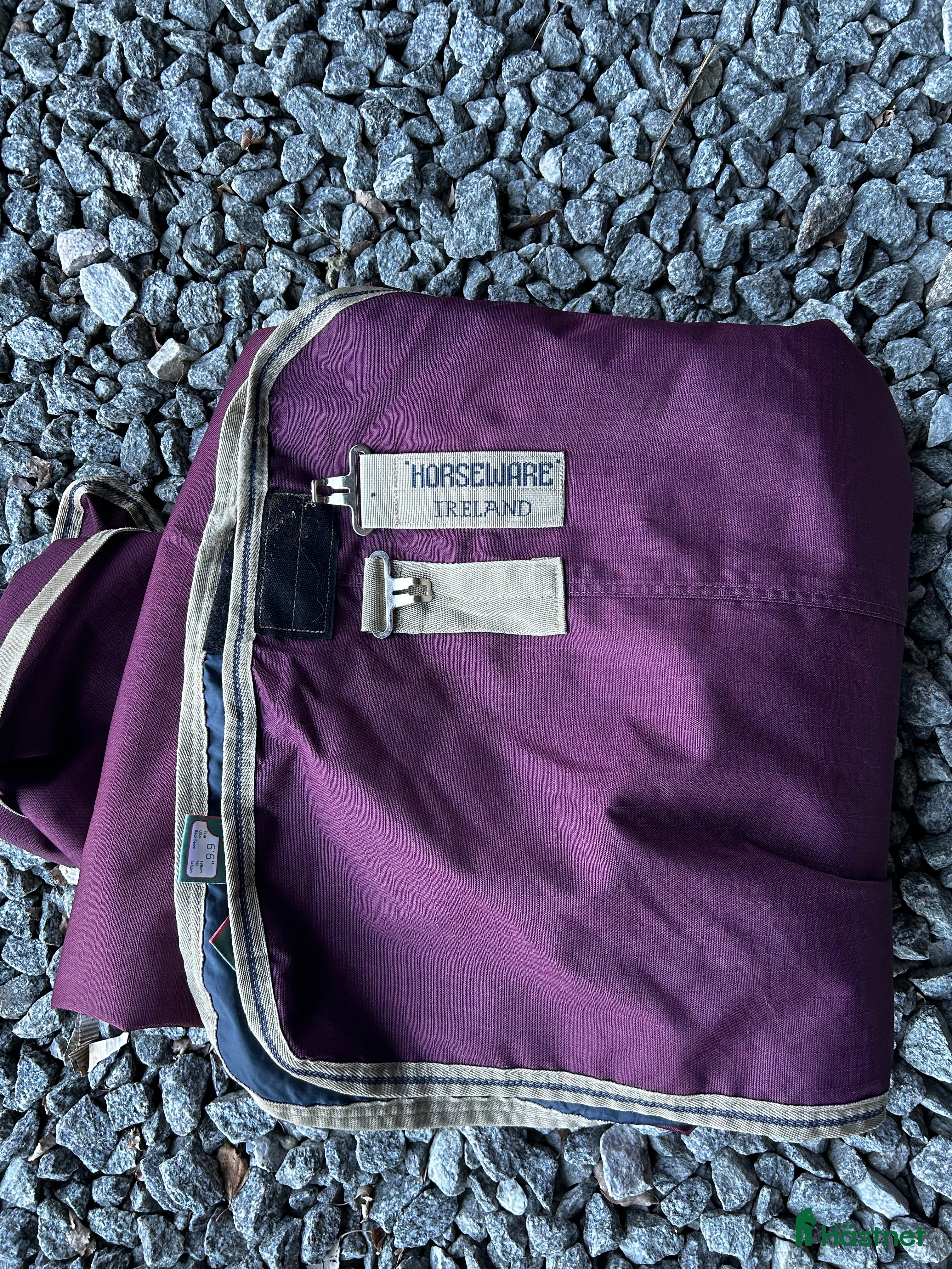 Täcken hästutrustning till salu: Stalltäcke Equiline, Regntäcke Horsewear i Enköping - Annons 5