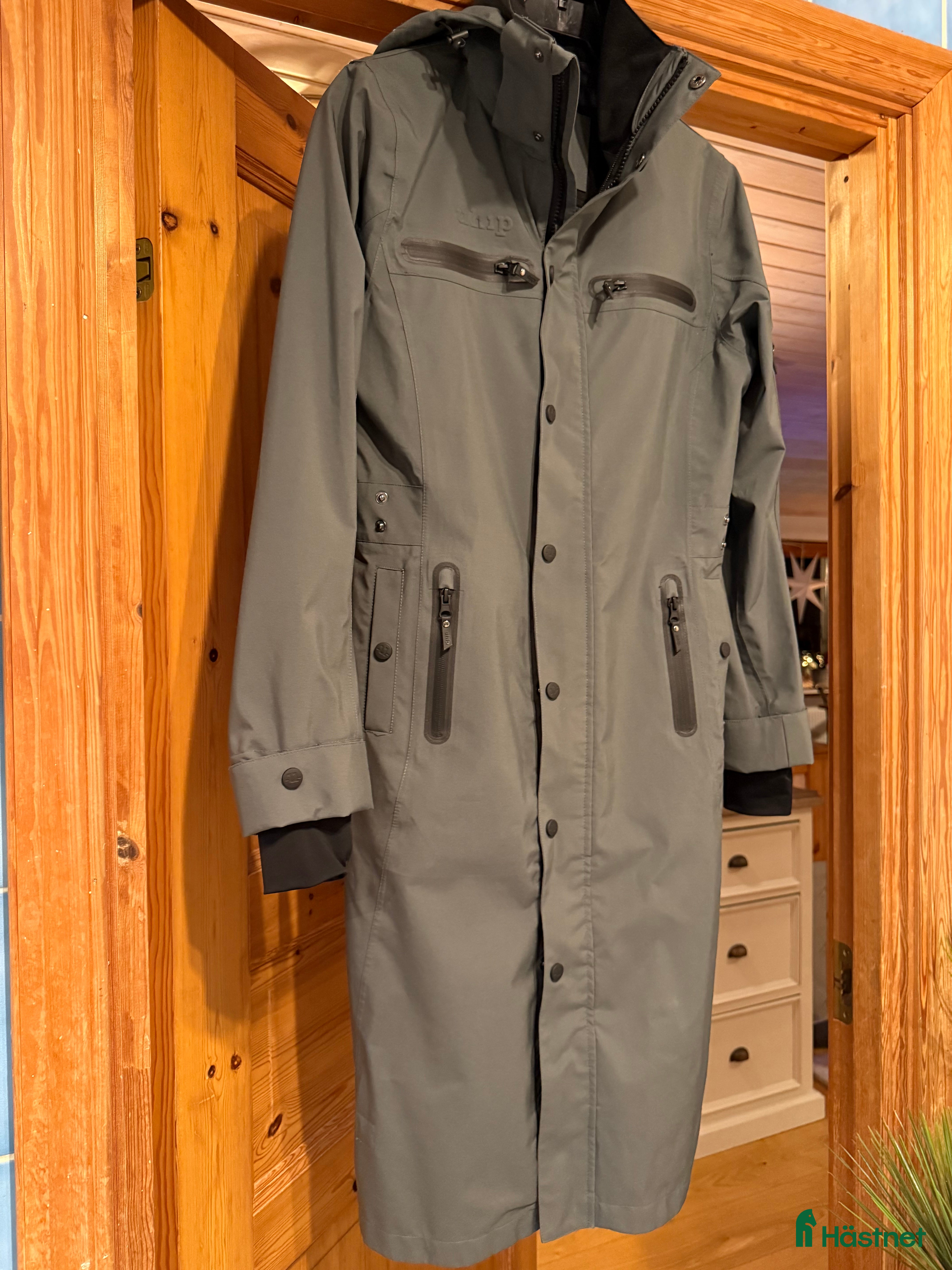 Jackor & Kavajer ryttarutrustning till salu: Uhip Rainy Coat i Uddevalla - Annons 9