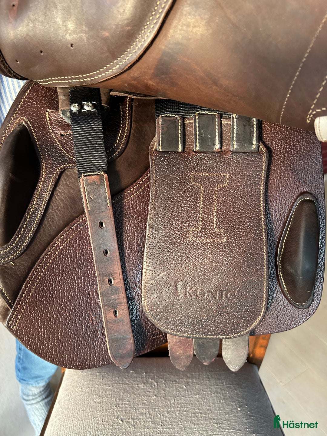 Sadlar hästutrustning till salu: Mycket välvårdad Ikonic ponnysadel i Nässjö - Annons 6
