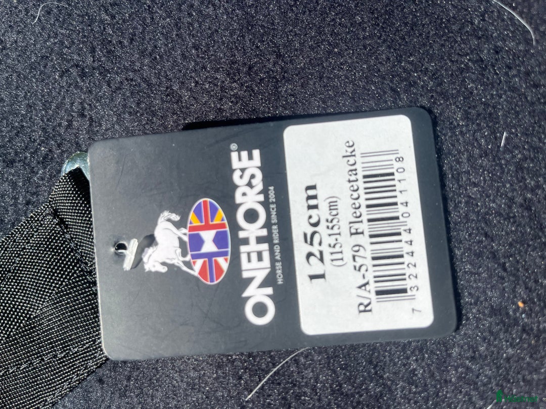 Täcken hästutrustning till salu: Nytt täcke!  i Glanshammar - Annons 2