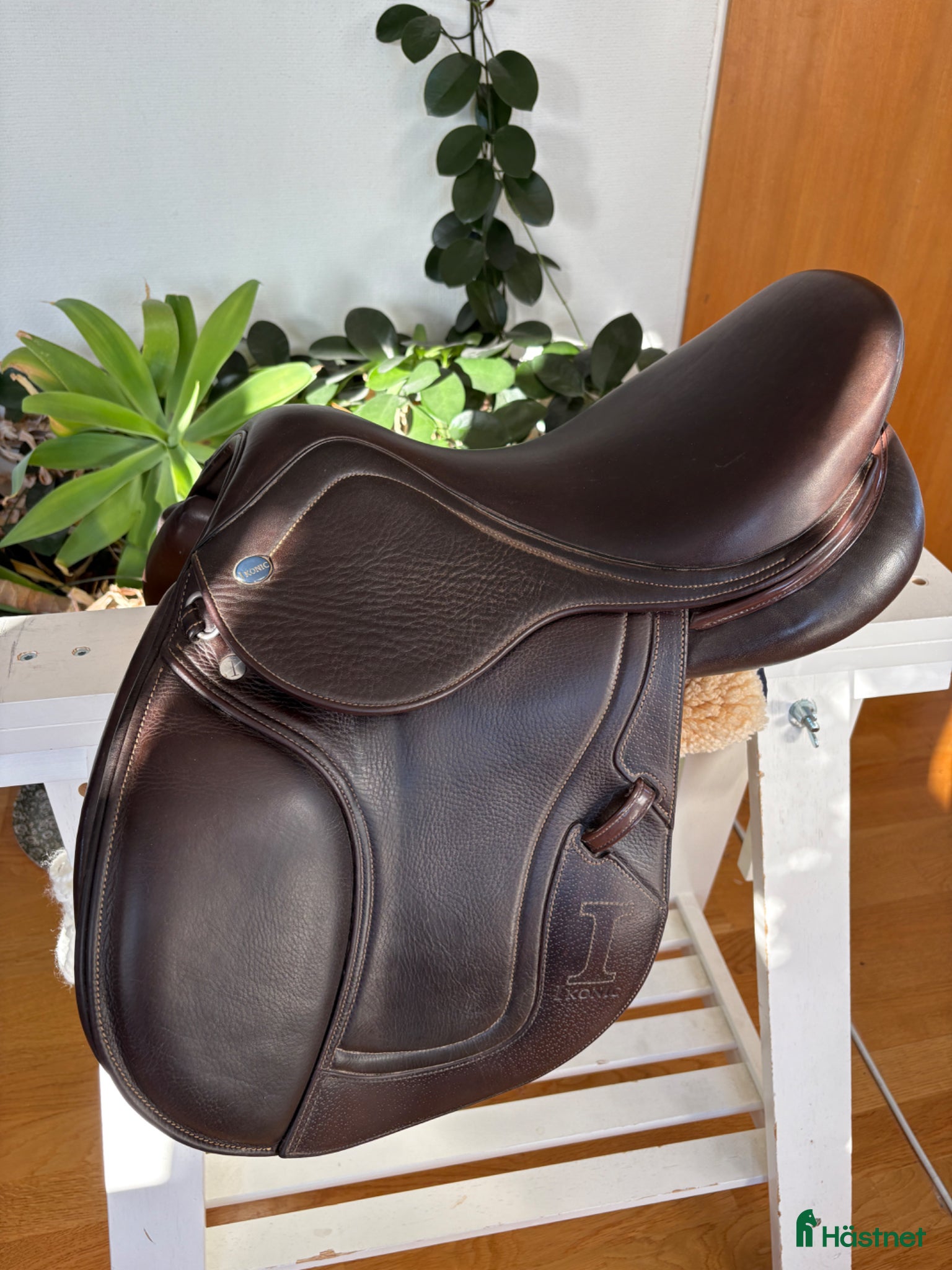 Sadlar hästutrustning Hoppsadel Ikonic Evolution 16" Brun  - Annons 1