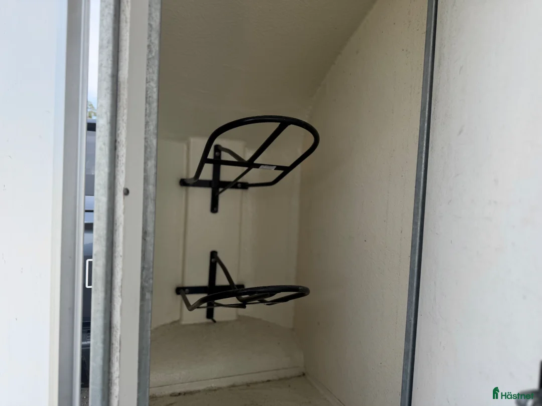 Hästtransporter  fordon & transport till salu: Thule Star Safir 135 - Annons 10