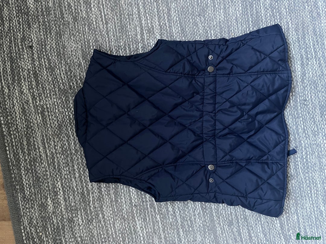 Jackor & Kavajer ryttarutrustning till salu: Väst  i Habo - Annons 2