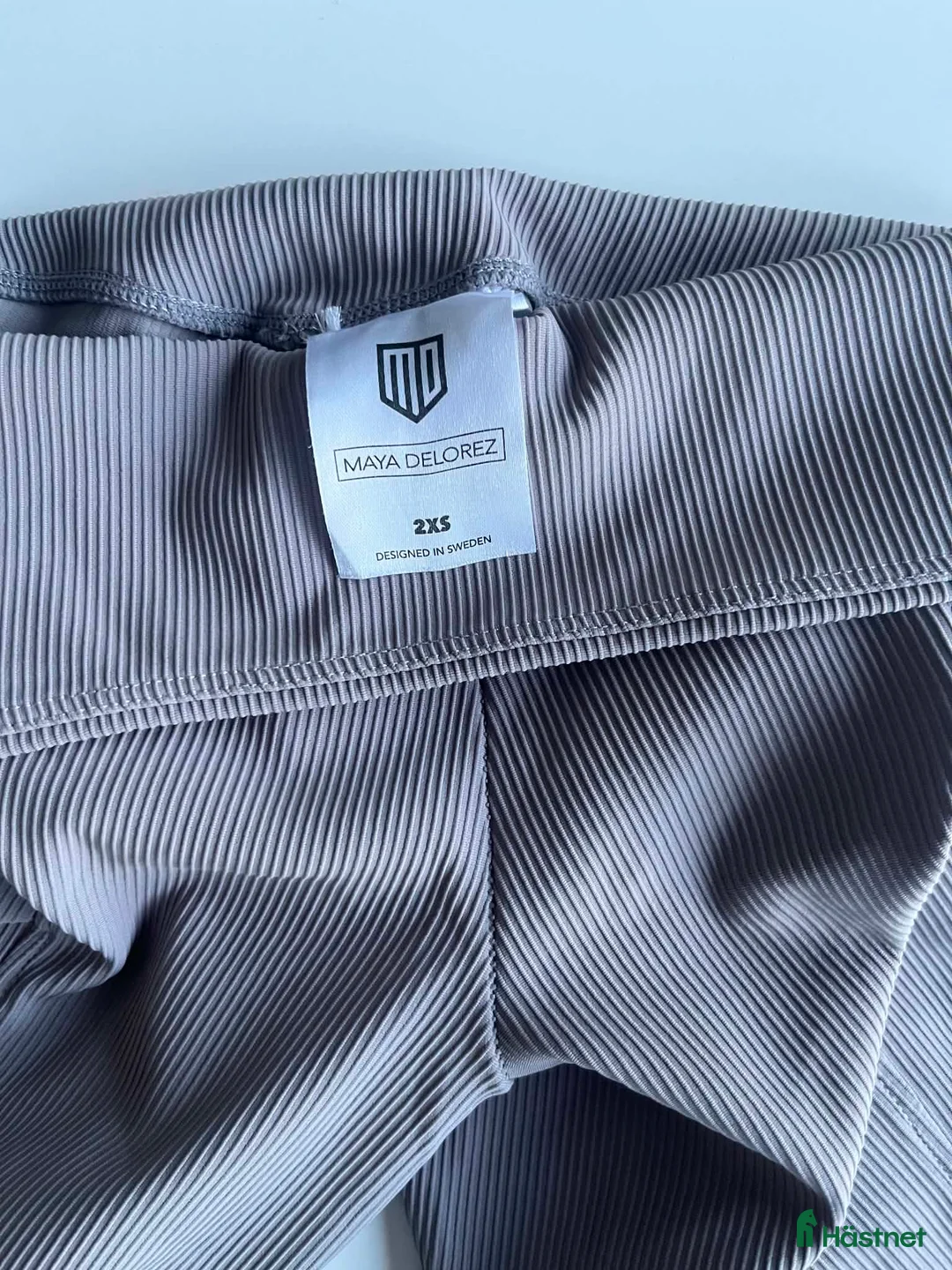 Övrigt Ridkläder ryttarutrustning till salu: Maya Delorez - Ridbyxor, Tröja, T-shirt, strl S/M - Annons 7