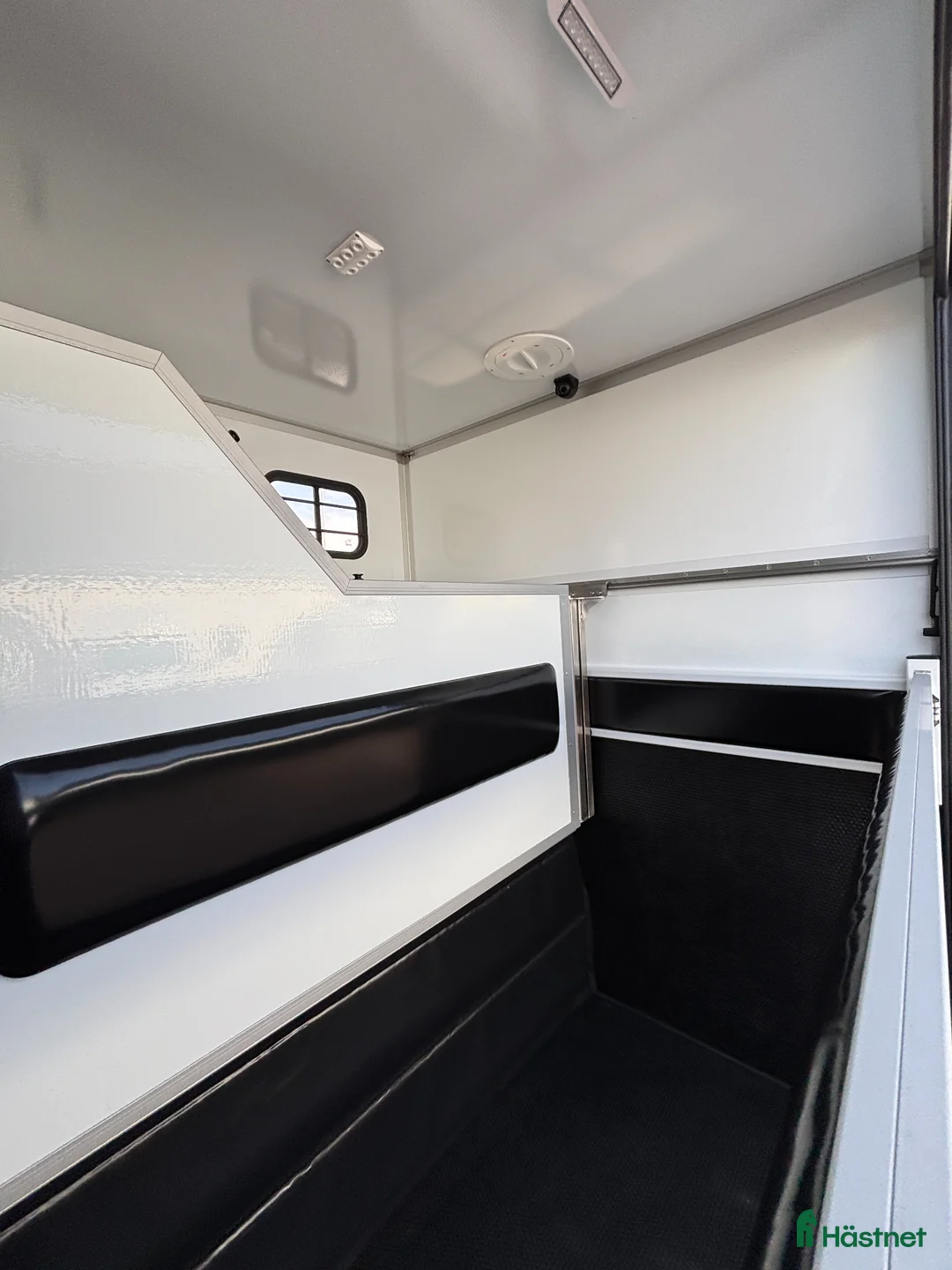 Hästlastbilar  fordon & transport till salu: HORSEPARTNER EQUIMAX HÄSTBIL - Annons 8