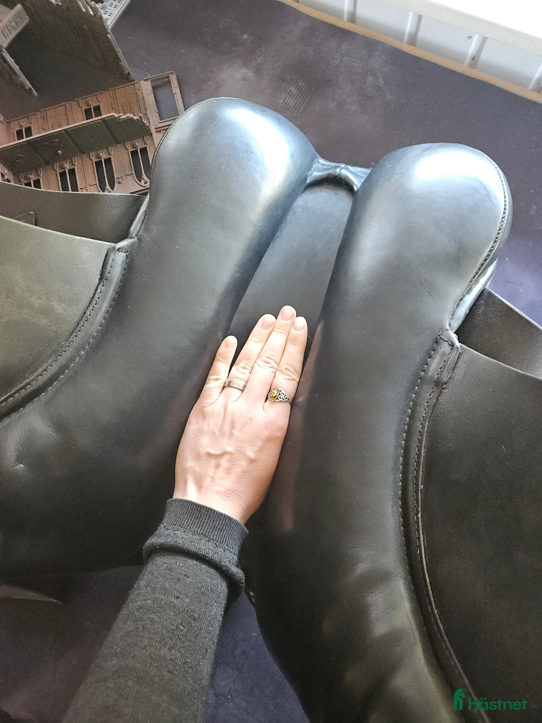 Sadlar hästutrustning till salu: Albion legend 17 tum i Vallentuna - Annons 14