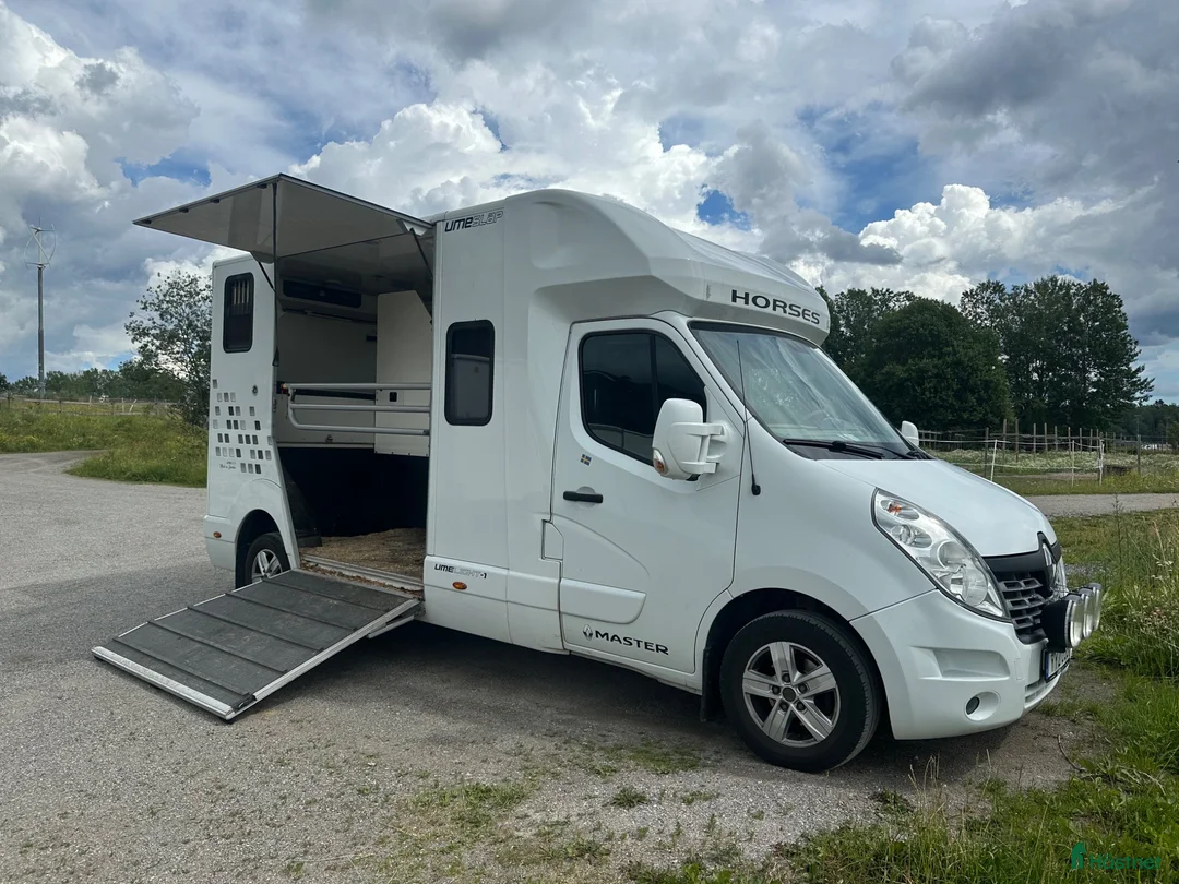 Hästlastbilar  fordon & transport till salu: Umesläp B-kortslastbil 1067 kg - Annons 1