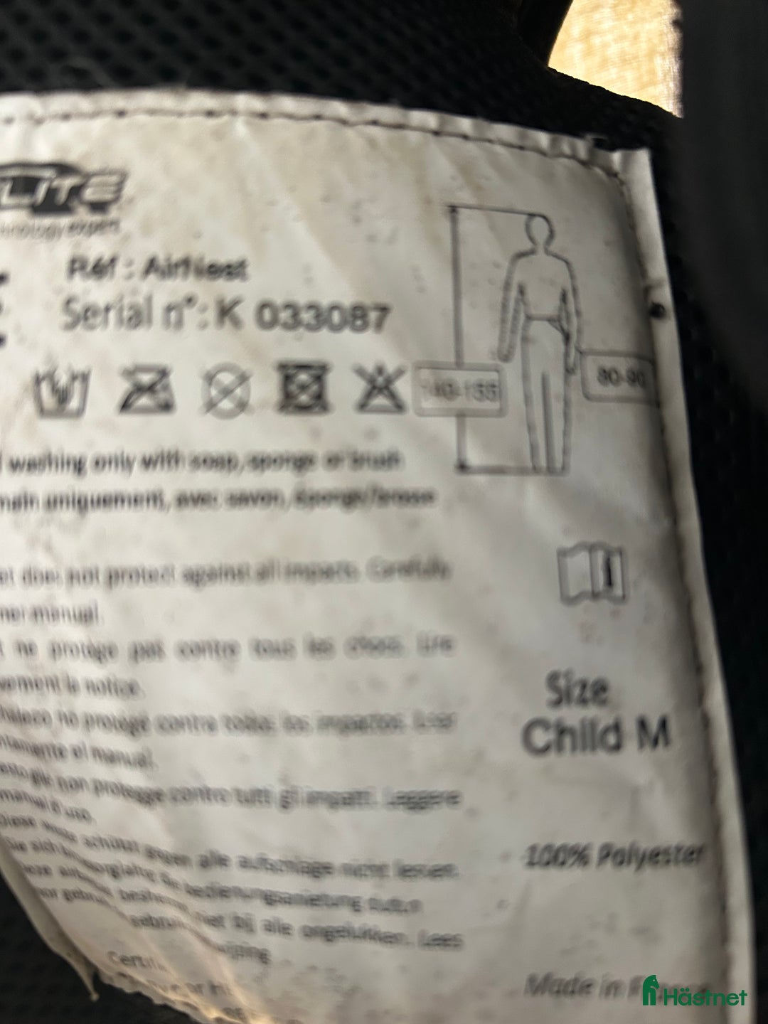 Säkerhetsvästar ryttarutrustning till salu: Helite säkerhetsväst (child M) i Arboga - Annons 2