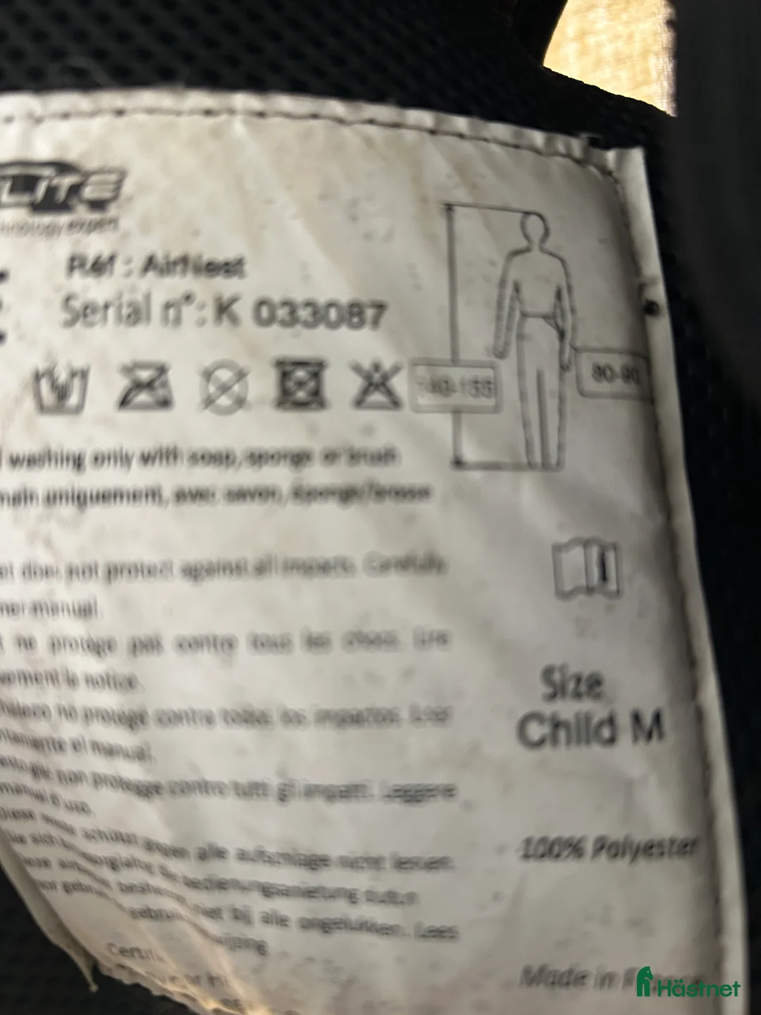 Säkerhetsvästar ryttarutrustning till salu: Helite säkerhetsväst (child M) i Arboga - Annons 2