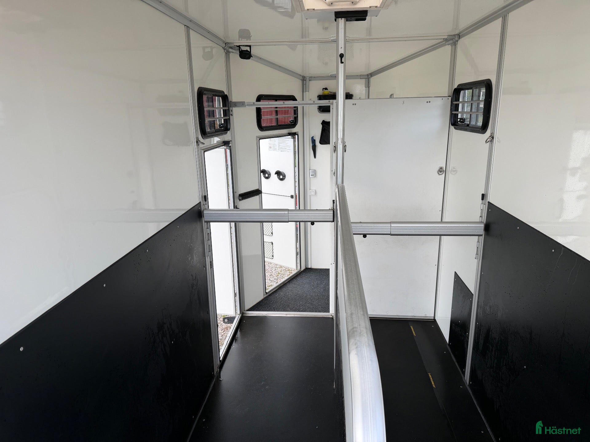 Hästtransporter  fordon & transport till salu: ✨ Umesläp B60 ✨ Stort utrymme med låg vikt - Annons 2