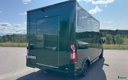 Hästlastbilar  fordon & transport till salu: Nybyggd Hästbuss Renault Master i Partille - Bild 4