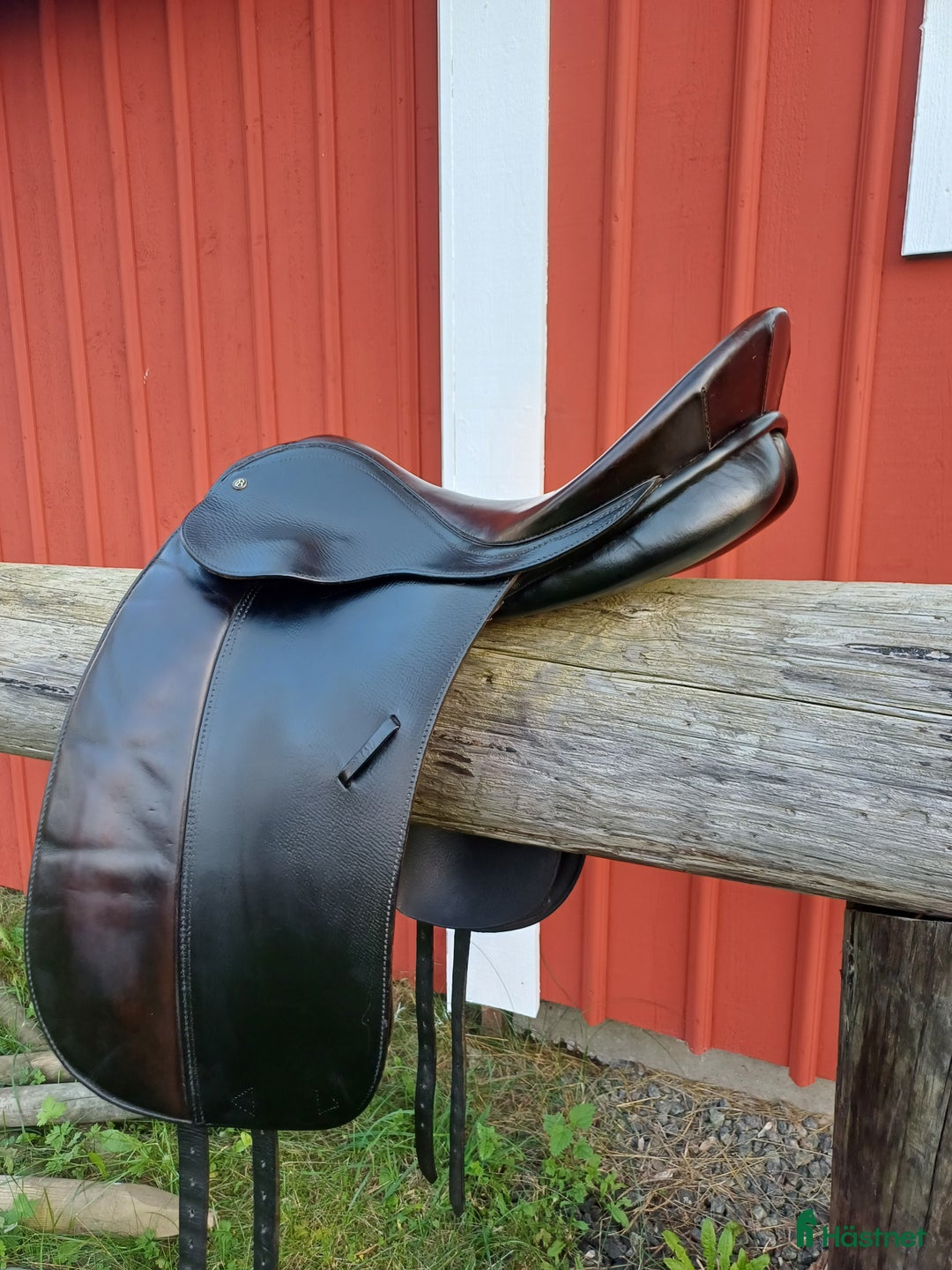Sadlar hästutrustning till salu: Bates dressyrsadel i Habo - Annons 3