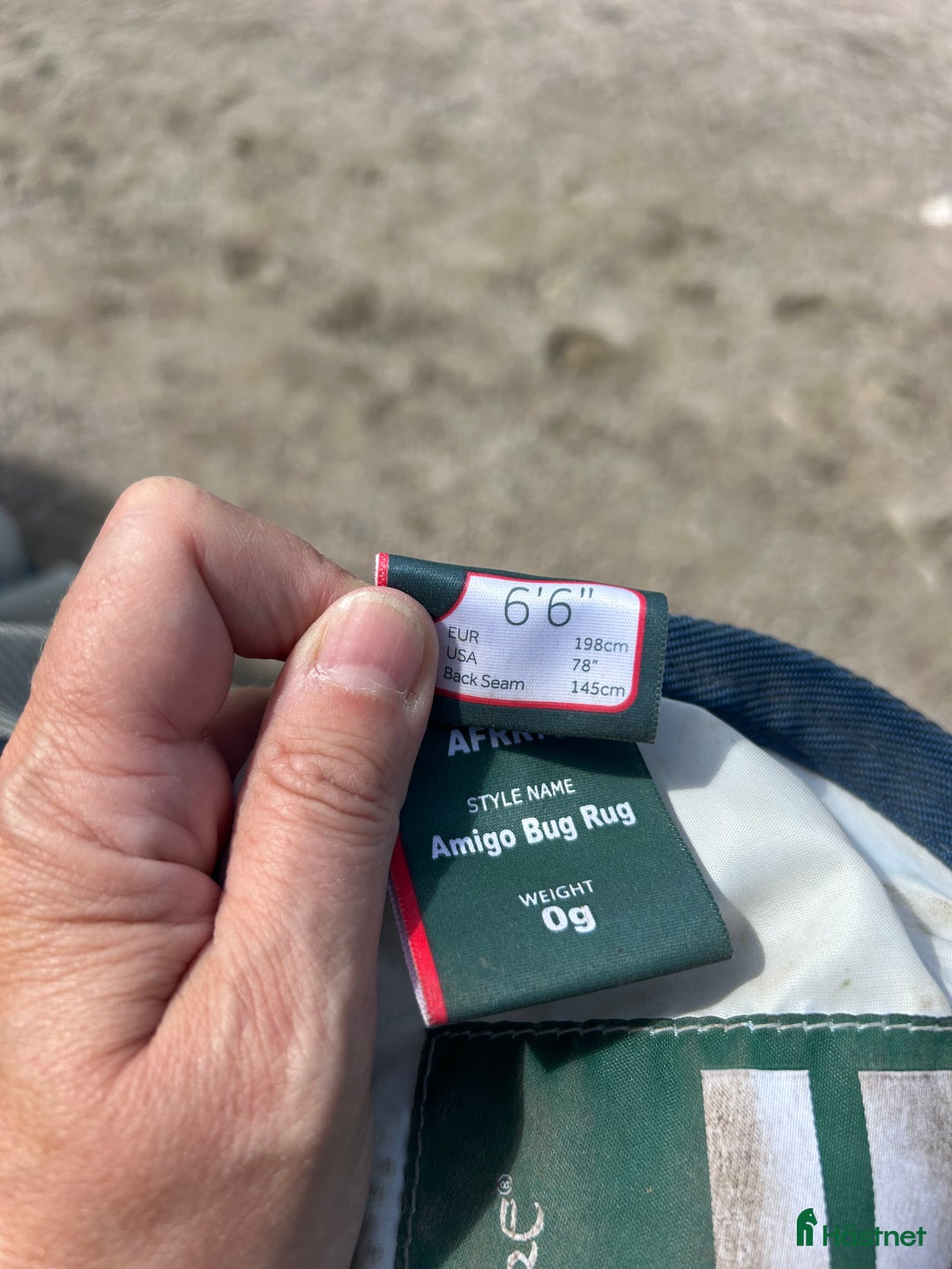 Täcken hästutrustning till salu: Amigo BugRug och Back on Track i Fjärås - Bild 5