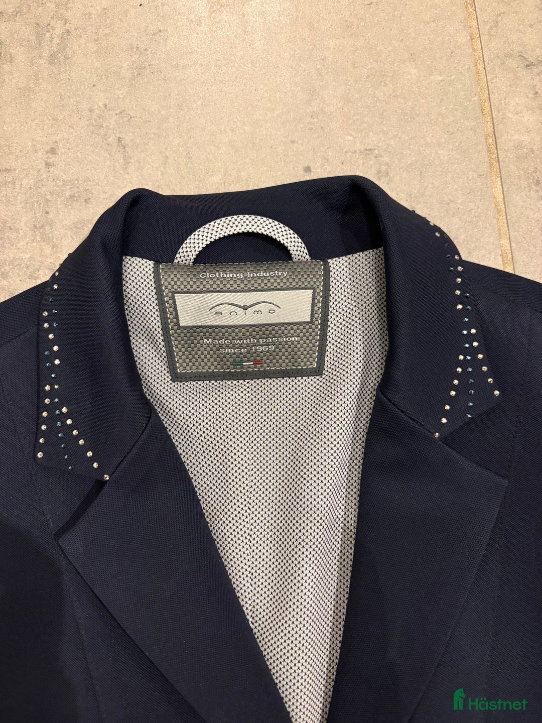 Jackor & Kavajer ryttarutrustning till salu: Fin Animokavaj & tävlingstoppar, junior stl 12 i Arlöv - Annons 2